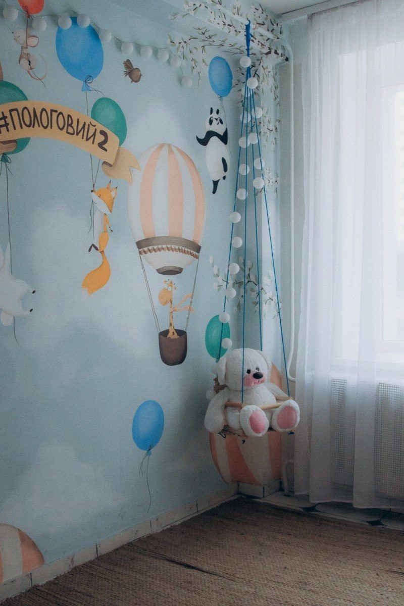 Куточок фотозони з гойдалкою
